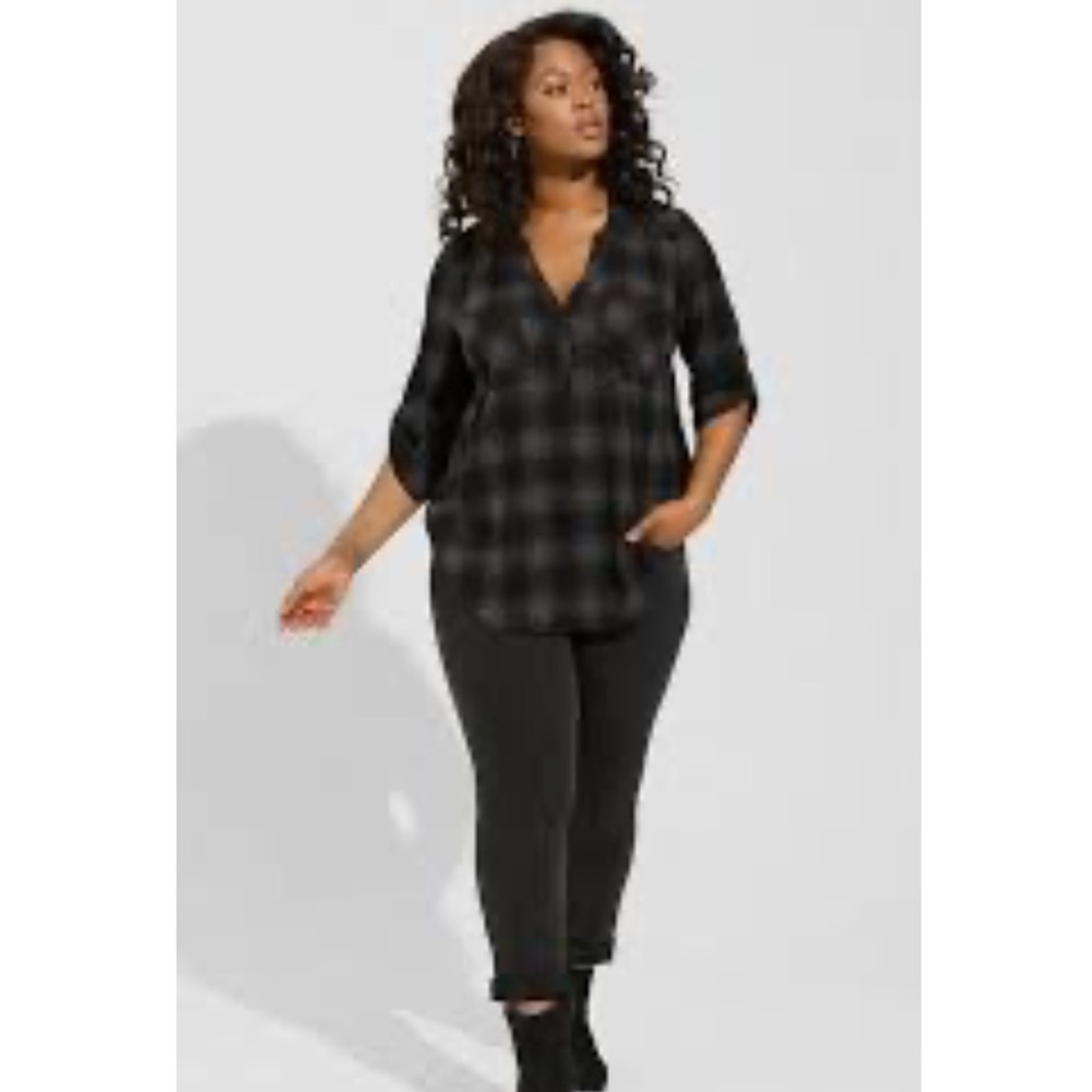 Torrid Harper 1X Plaid Roll-Tab Sleeve Top Casual Grunge Goth Dark Academia